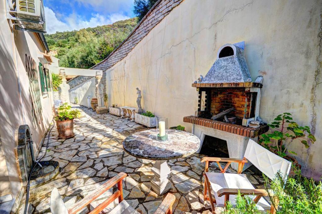 Rolling Stolis Home Katavolos Luaran gambar