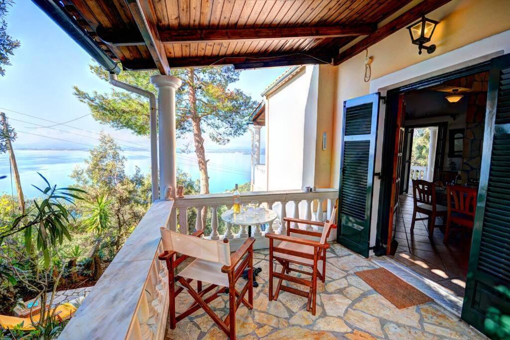 Rolling Stolis Home Katavolos Luaran gambar